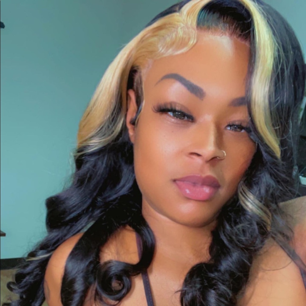 Meet your Posher, Destinee